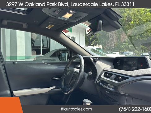 Used 2019 Lexus UX 200 w/ Premium Package FWD image 41