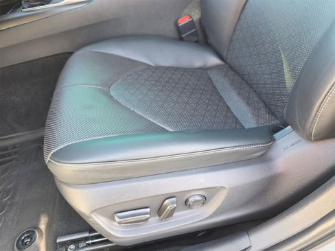 Used 2021 Toyota Camry XSE image 27