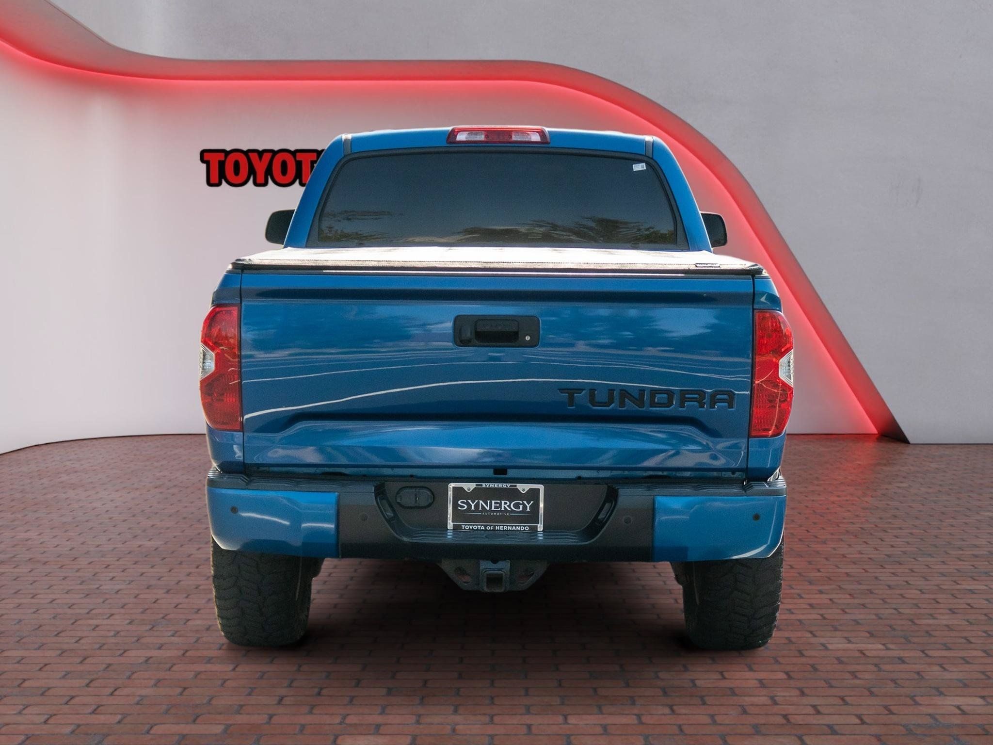 Used 2018 Toyota Tundra SR5 AWD/4WD image 7