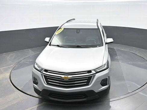 Used 2022 Chevrolet Traverse LT image 23