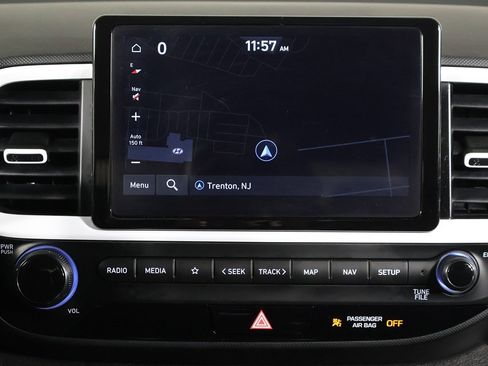 Certified 2025 Hyundai Venue Limited image 38