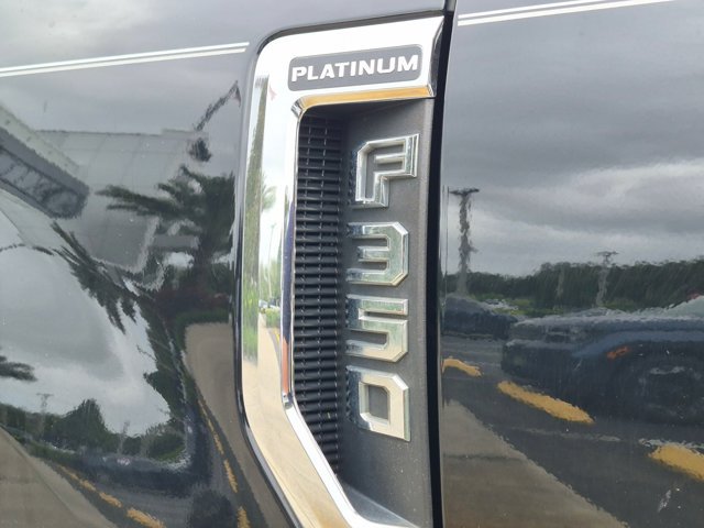 Used 2018 Ford F350 Platinum w/ Platinum Ultimate Package AWD/4WD image 13