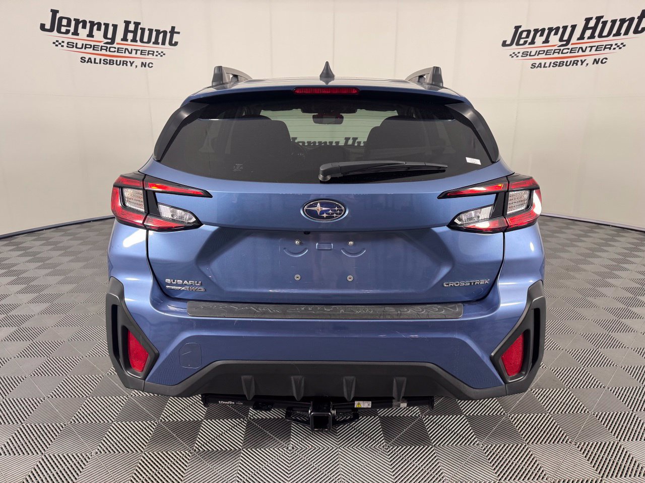 Used 2024 Subaru Crosstrek 2.0i Premium AWD/4WD image 8