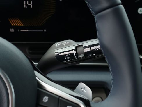 New 2026 Kia Carnival EX FWD image 33