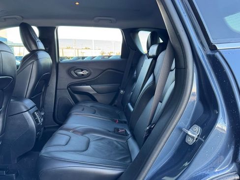 Used 2020 Jeep Cherokee Limited image 26