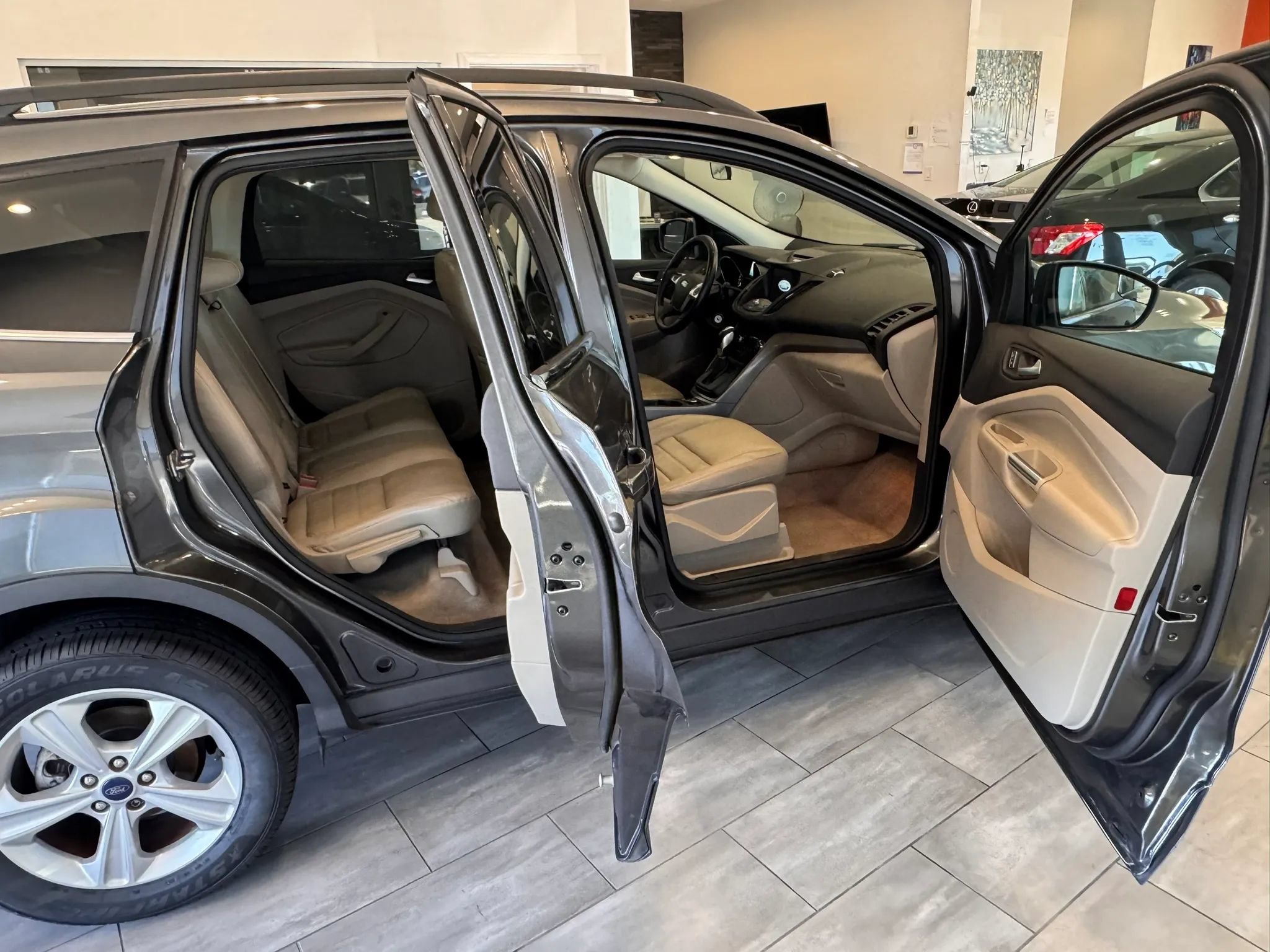 Used 2016 Ford Escape SE w/ SE Leather Comfort Package FWD image 18