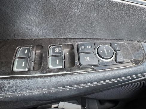 Used 2017 Kia Sorento AWD image 12