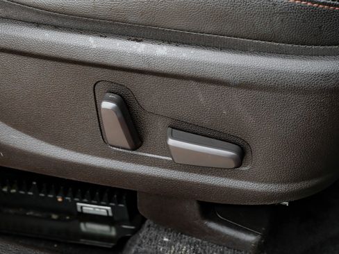 Used 2019 Hyundai Santa Fe Limited w/ Cargo Package image 40