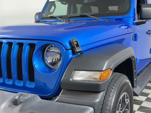 Used 2021 Jeep Wrangler Unlimited Sport image 8