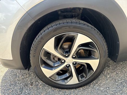 Used 2018 Hyundai Tucson Limited AWD/4WD image 10