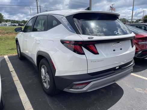 Used 2026 Hyundai Tucson SE FWD image 4