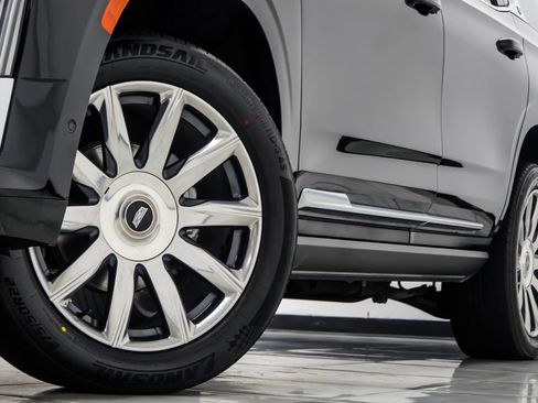 Used 2024 Cadillac Escalade Premium Luxury Platinum RWD image 3