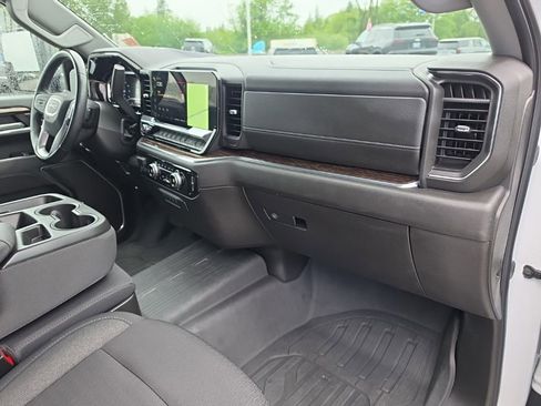 Used 2024 GMC Sierra 3500 SLE AWD/4WD image 30