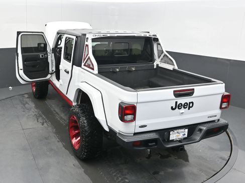 Used 2020 Jeep Gladiator Sport w/ Quick Order Package 24S AWD/4WD image 40