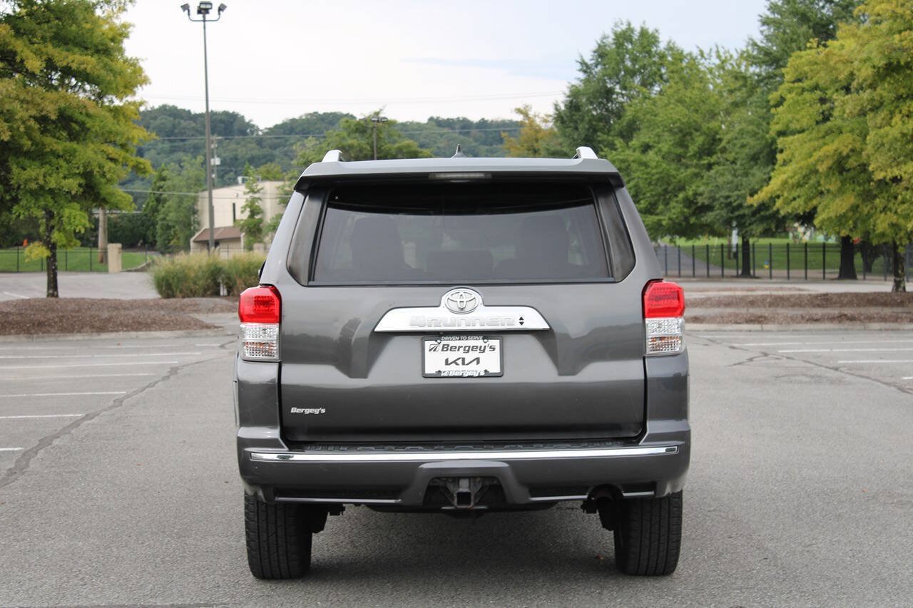 Used 2013 Toyota 4Runner Limited AWD/4WD image 5