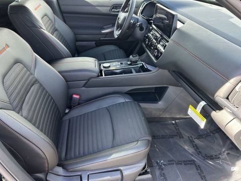 New 2026 Nissan Pathfinder Rock Creek w/ Rock Creek Premium Package AWD/4WD image 9