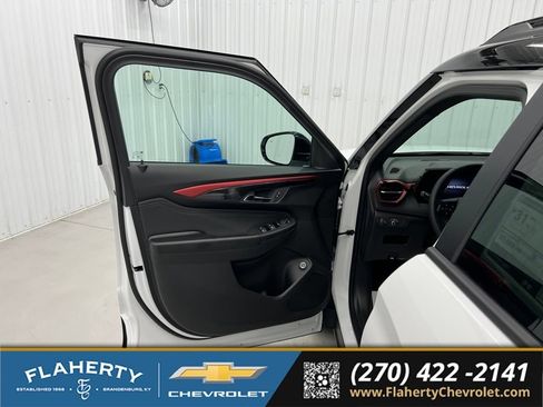 New 2026 Chevrolet TrailBlazer RS w/ Convenience Package FWD image 8