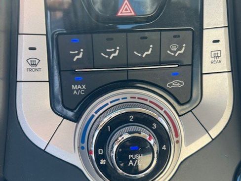 Used 2012 Hyundai Elantra GLS w/ Comfort Pkg 2 FWD image 30