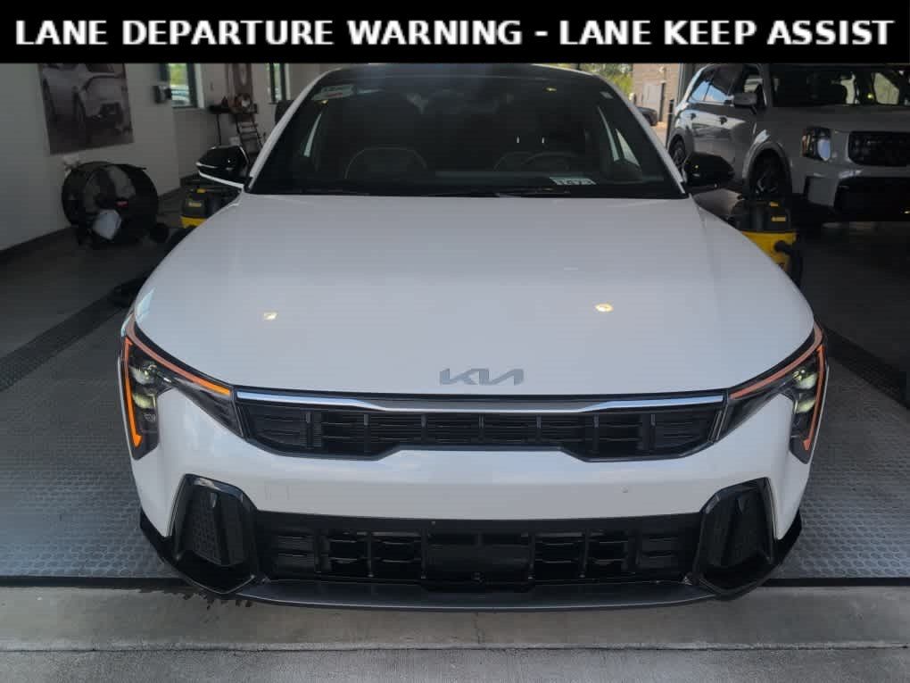 Used 2025 Kia K4 GT-Line w/ GT-Line Sunroof Package FWD image 2