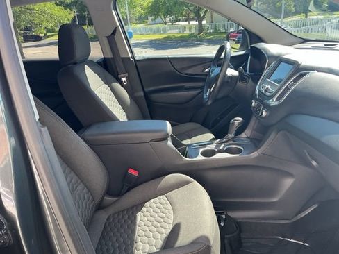 Used 2019 Chevrolet Equinox LT w/ Driver Convenience Package FWD image 28