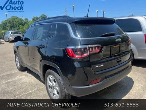Used 2025 Jeep Compass Latitude AWD/4WD image 4