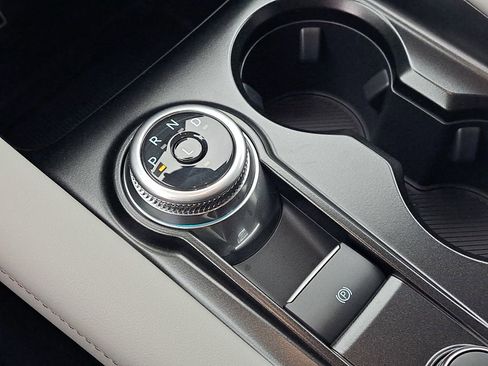 New 2026 Ford Explorer Active w/ Active Comfort Package image 19