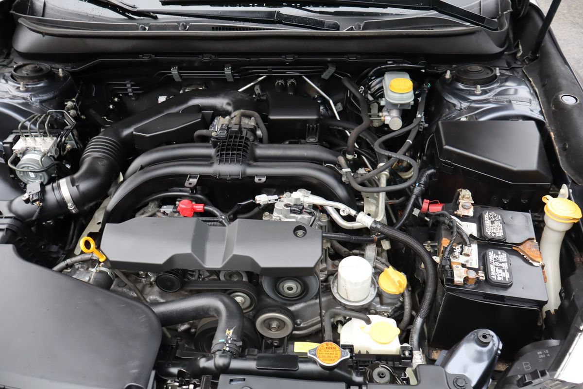 Used 2015 Subaru Legacy 2.5i Premium AWD/4WD image 40