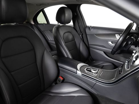 Used 2019 Mercedes-Benz C 300 Sedan w/ Premium Package image 28