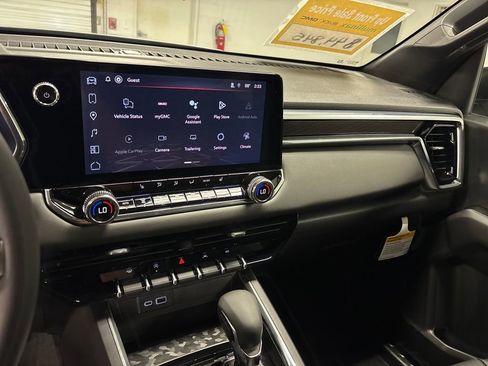 New 2026 GMC Canyon Elevation w/ Convenience Package image 33