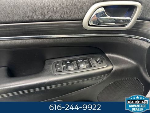 Used 2019 Jeep Grand Cherokee Limited image 25