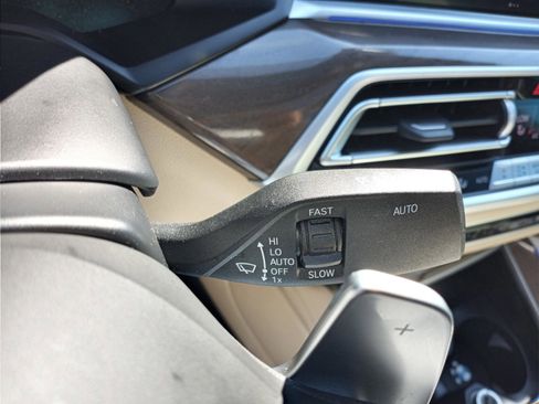 Used 2022 BMW X6 xDrive40i w/ Executive Package image 14