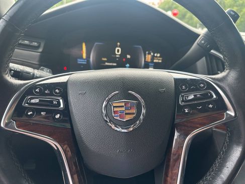 Used 2015 Cadillac Escalade ESV Luxury AWD/4WD image 39