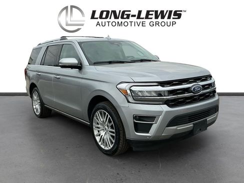 Used 2024 Ford Expedition Limited image 10