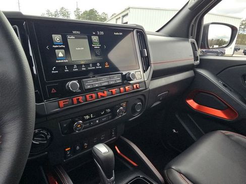 Used 2025 Nissan Frontier PRO-4X w/ Pro Premium Package image 28