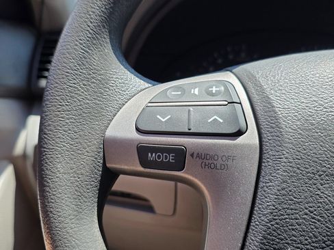 Used 2009 Toyota Camry LE FWD image 28