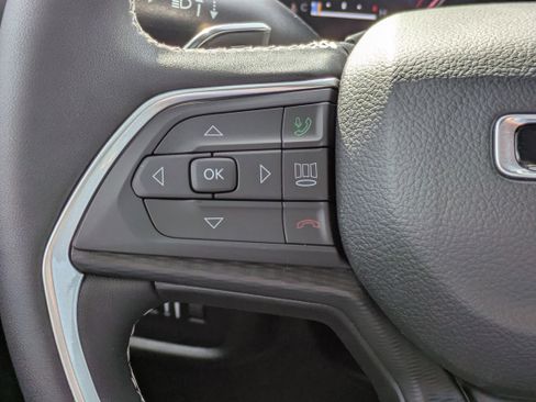 New 2025 Jeep Grand Cherokee Laredo image 15