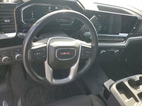 Certified 2022 GMC Sierra 1500 Elevation w/ LPO, Elevation Black Package AWD/4WD image 18