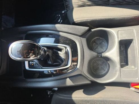 Used 2018 Nissan Rogue S FWD image 15