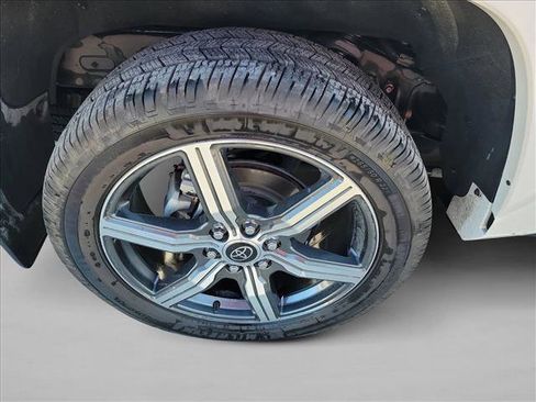 Used 2023 Toyota Sequoia Capstone image 11