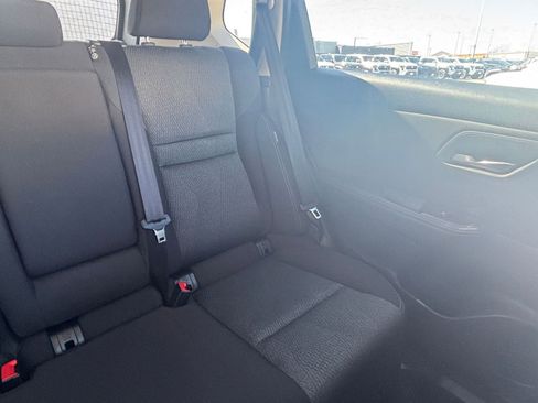 Used 2025 Nissan Rogue SV image 36