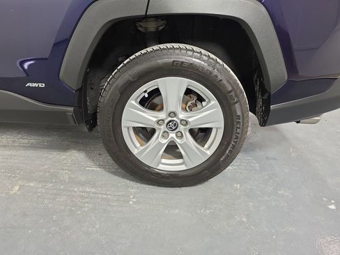 Certified 2020 Toyota RAV4 XLE w/ Convenience Package AWD/4WD image 31