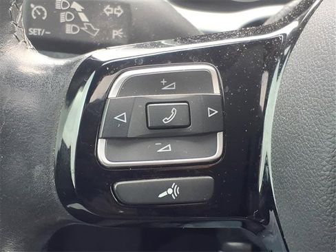 Used 2013 Volkswagen Beetle 2.0T image 14