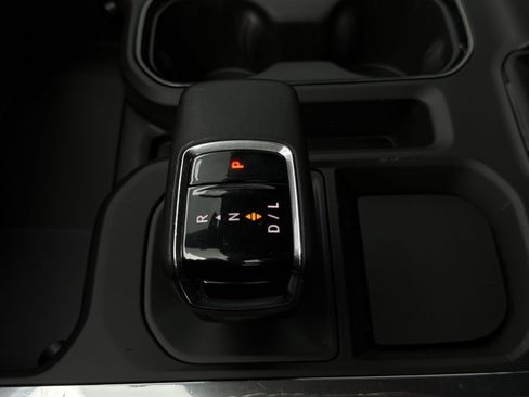 Used 2023 Chevrolet Silverado 1500 RST w/ Convenience Package II AWD/4WD image 22