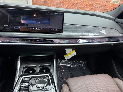 Used 2026 BMW 740i xDrive image 17