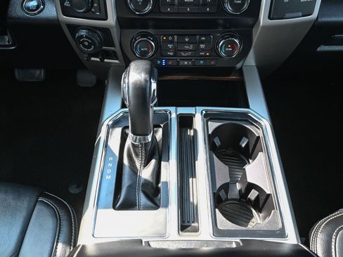 Used 2019 Ford F150 Lariat w/ Trailer Tow Package AWD/4WD image 35