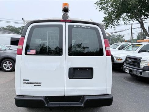 Used 2011 Chevrolet Express 2500 RWD image 7