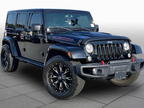 Used 2017 Jeep Wrangler Unlimited Rubicon AWD/4WD image 3