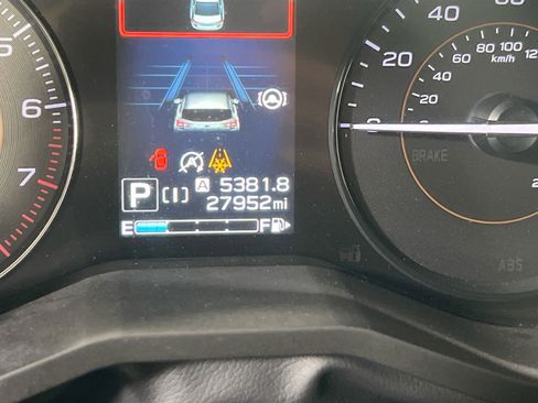 Used 2023 Subaru Crosstrek 2.0i Premium AWD/4WD image 12