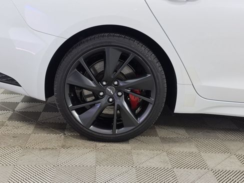 Used 2022 Genesis G70 3.3T RWD image 9