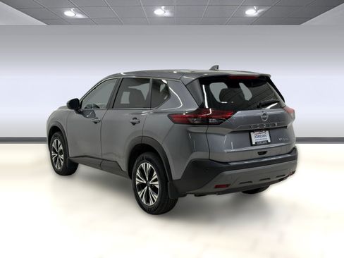 Used 2023 Nissan Rogue SV AWD/4WD image 2